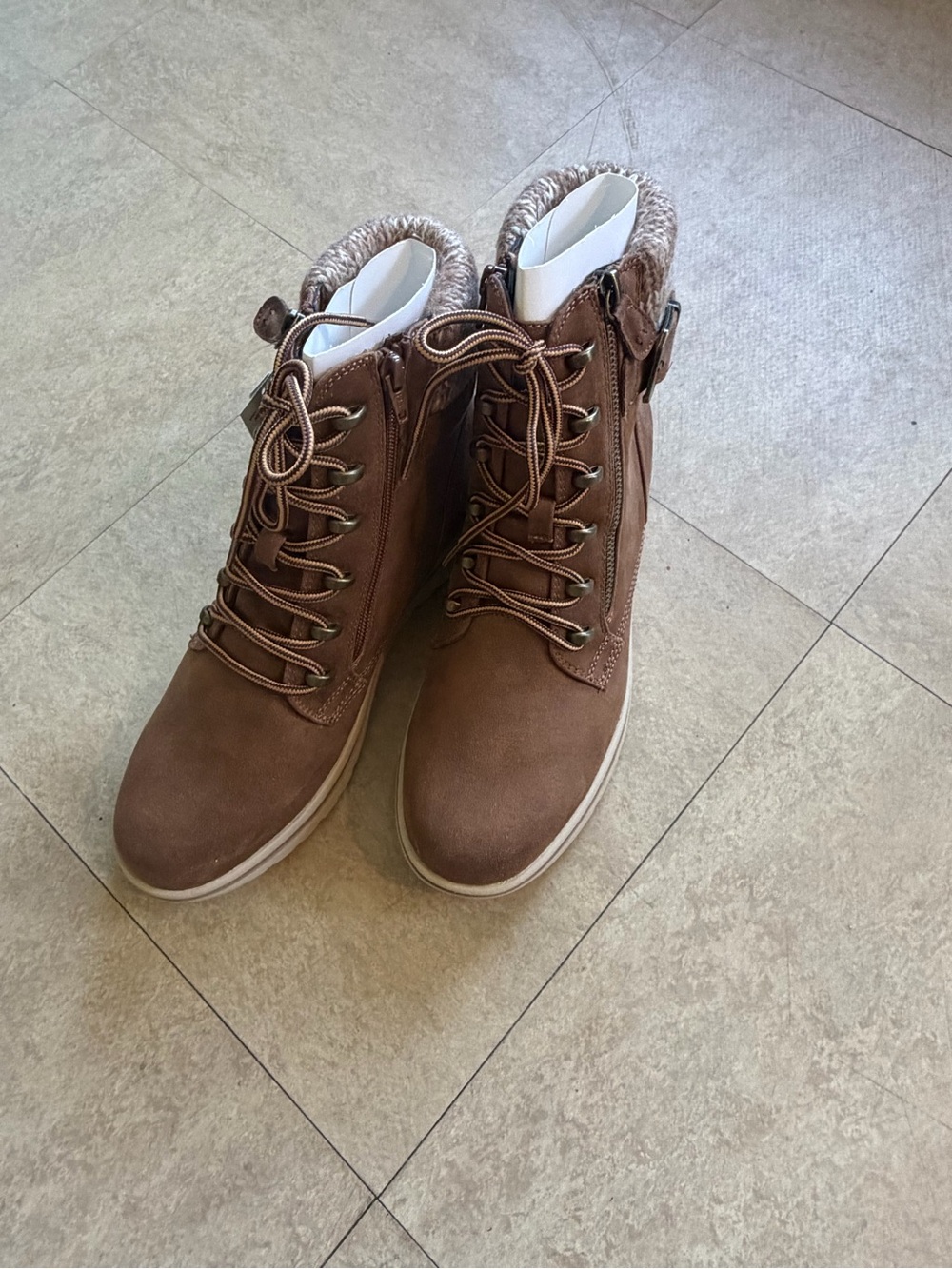Cliffs by WHITE MOUNTAIN Brown Faux-Fur Trim Lace-Up Ankle Boots